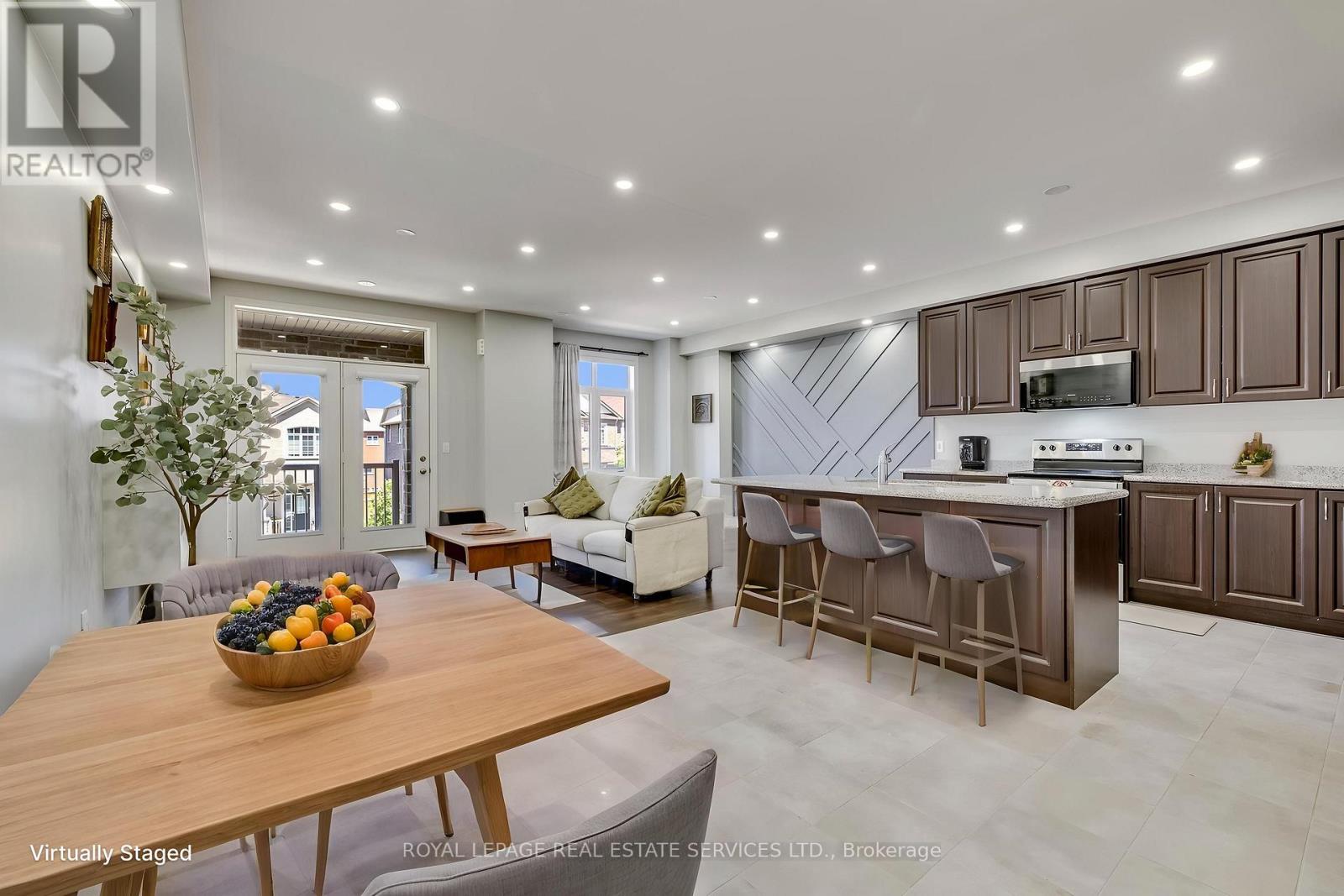 486 Silver Maple Road, Oakville, Ontario  L6H 3P6 - Photo 8 - W13571104