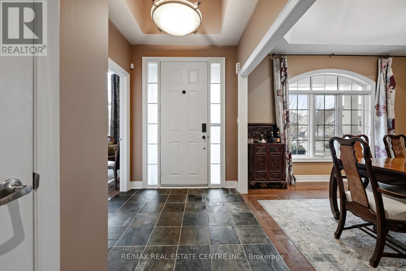 59 Young Court, Orangeville, Ontario  L9W 0A8 - Photo 6 - W12938062