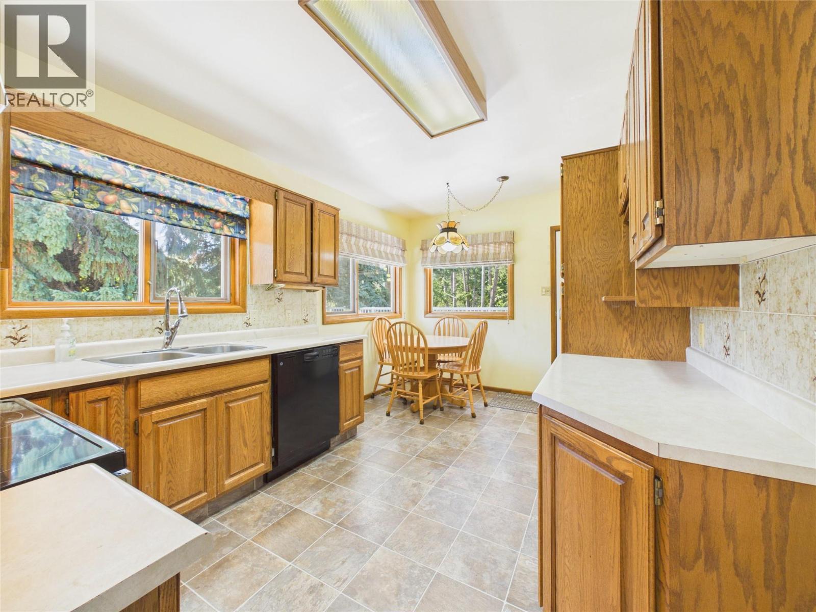 600 Knighton Road, Kimberley, British Columbia  V1A 1E1 - Photo 17 - 10394620