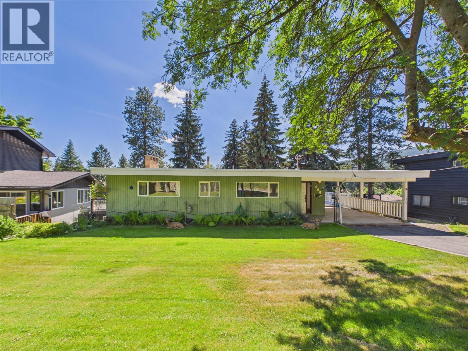 600 Knighton Road, Kimberley, British Columbia  V1A 1E1 - Photo 1 - 10394620