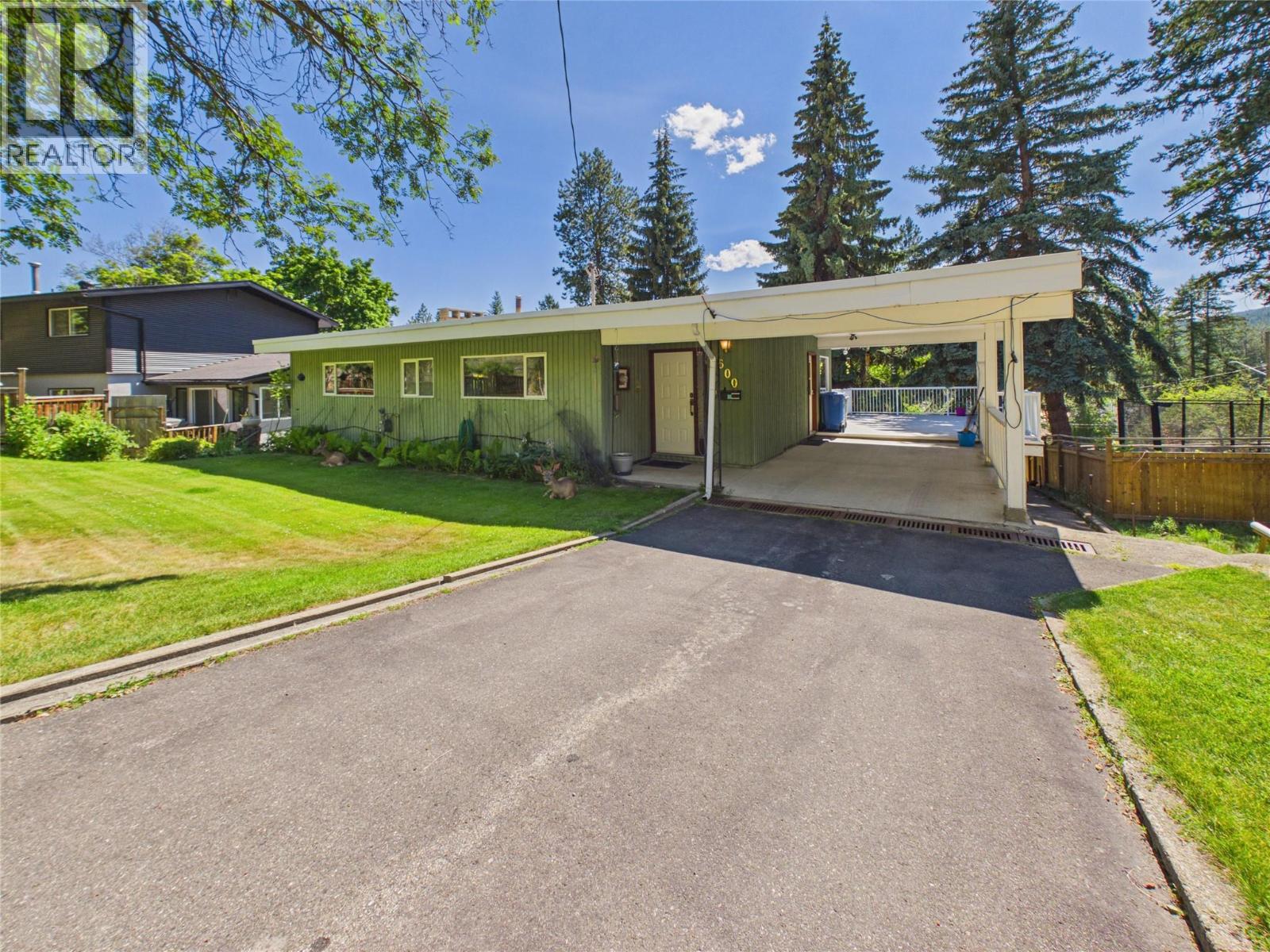 600 Knighton Road, Kimberley, British Columbia  V1A 1E1 - Photo 3 - 10394620
