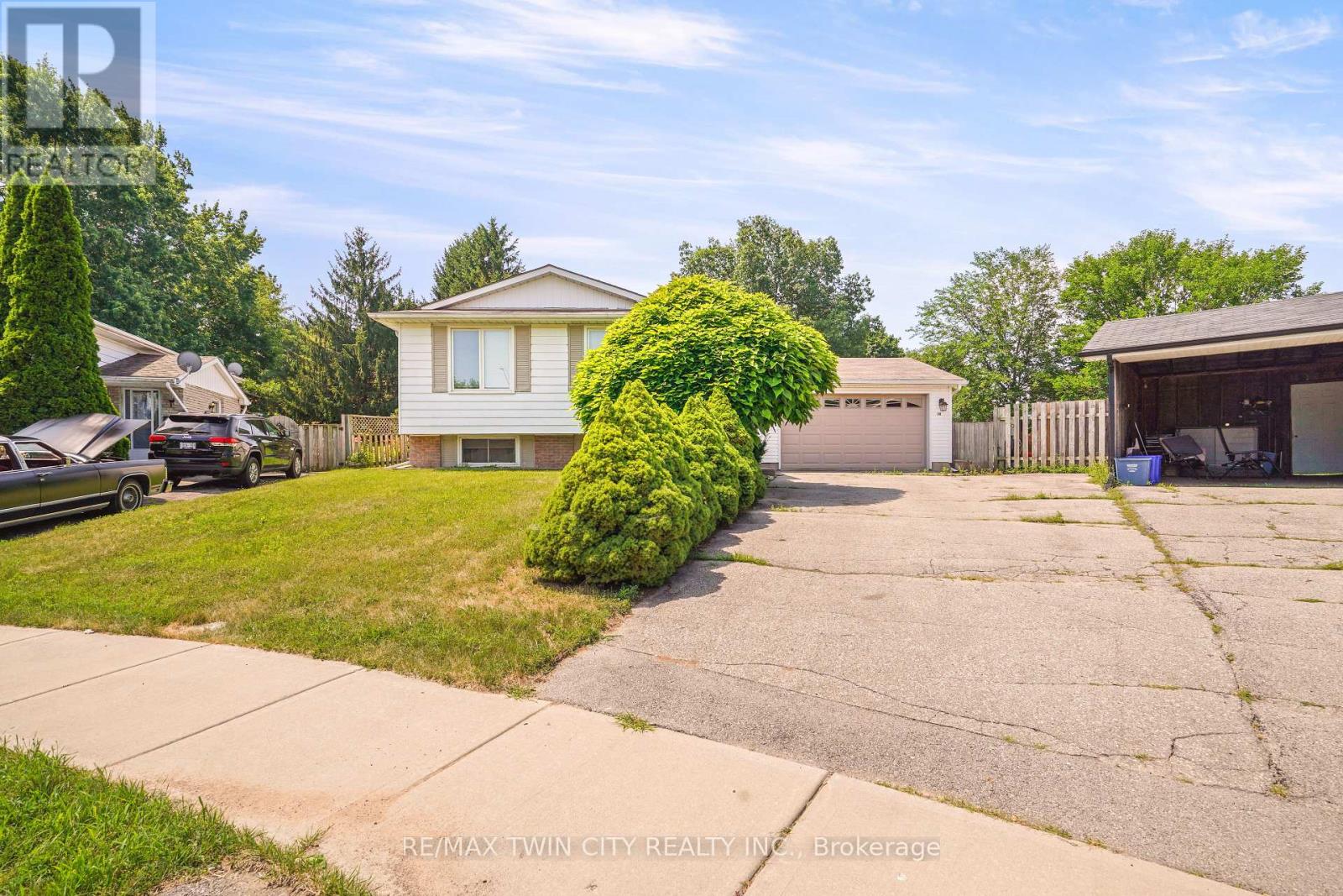 14 THISTLEDOWN DRIVE, Brantford, Ontario
