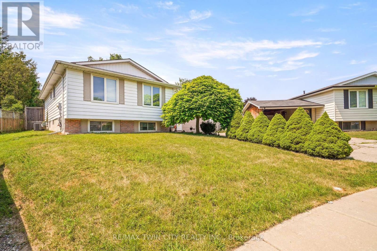 14 Thistledown Drive, Brantford, Ontario  N3R 6R9 - Photo 2 - X13571078