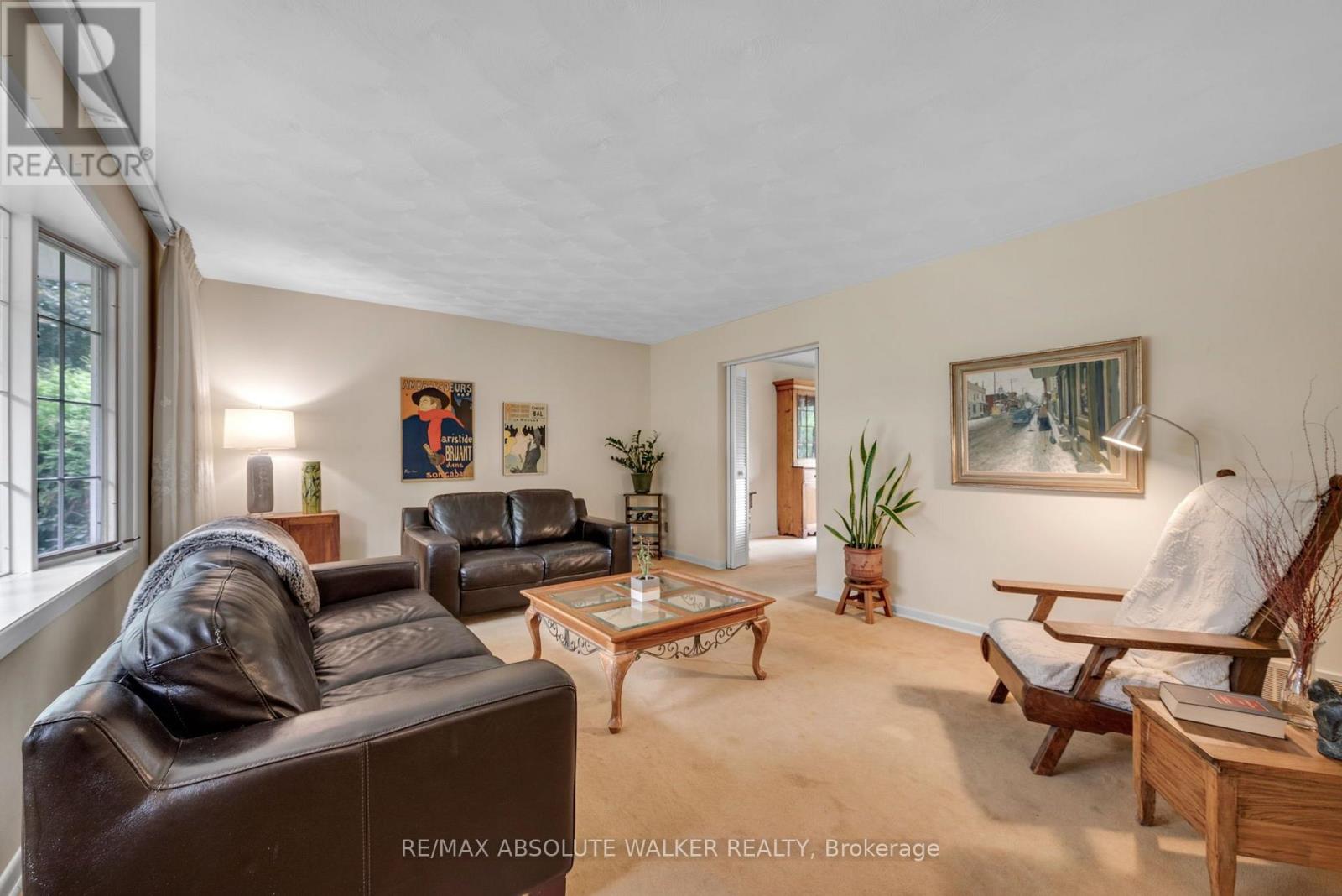 1950 Fairmeadow Crescent, Ottawa, Ontario  K1H 7B9 - Photo 4 - X13570540