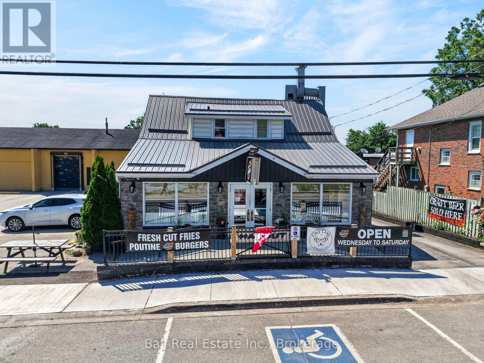 17 KING STREET E, Kawartha Lakes (Bobcaygeon)