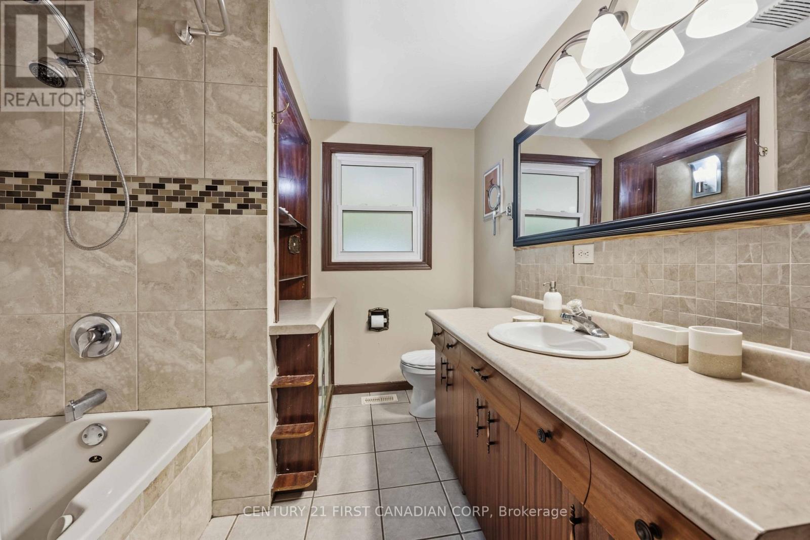 184 Durand Street, Sarnia, Ontario  N7T 5A3 - Photo 12 - X13571286