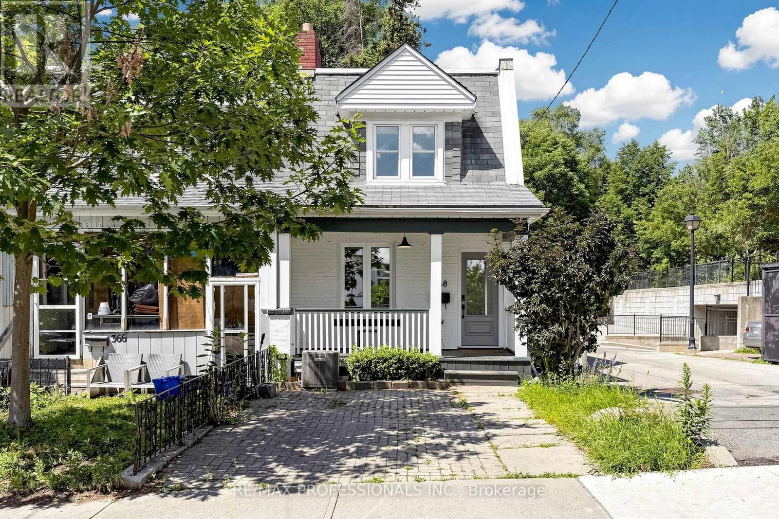 368 HOWLAND AVENUE, Toronto (Casa Loma)