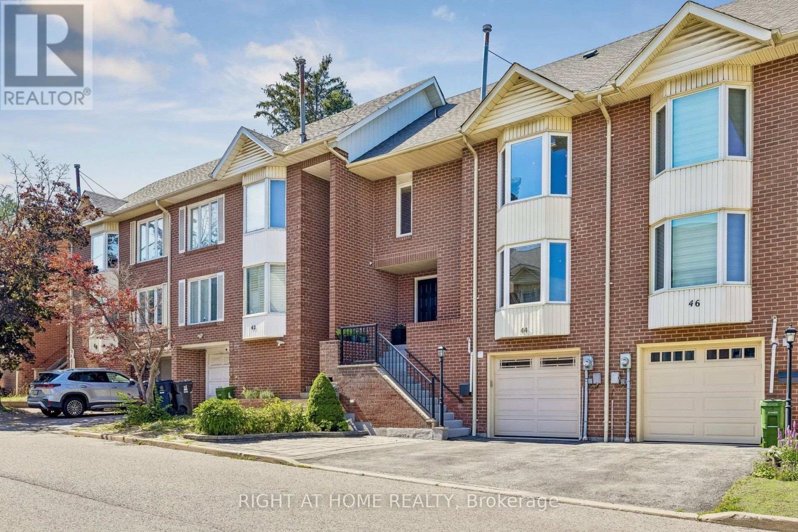44 PROTEA GARDENS, Toronto, Ontario