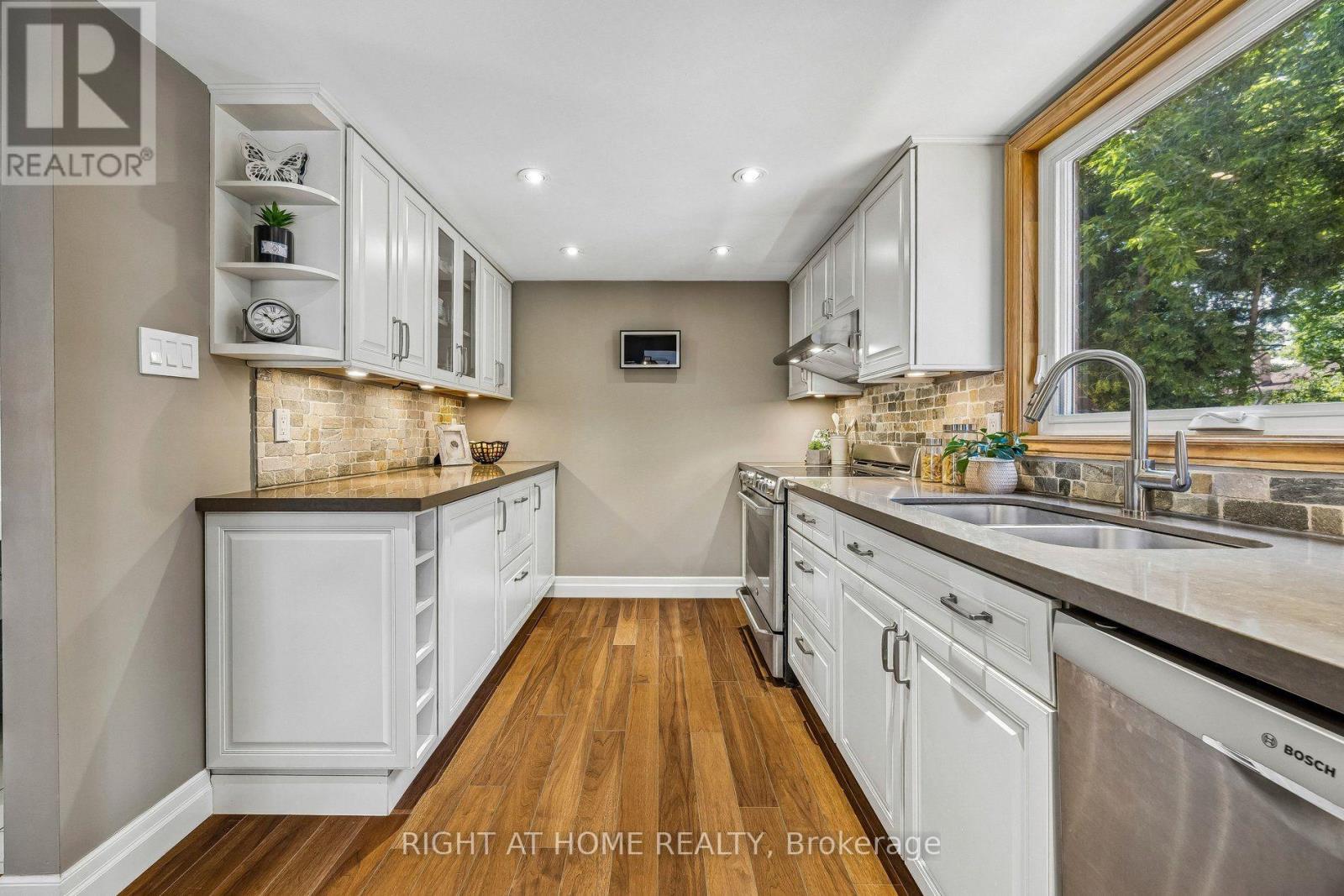 44 Protea Gardens, Toronto, Ontario  M2K 2W6 - Photo 16 - C13571280