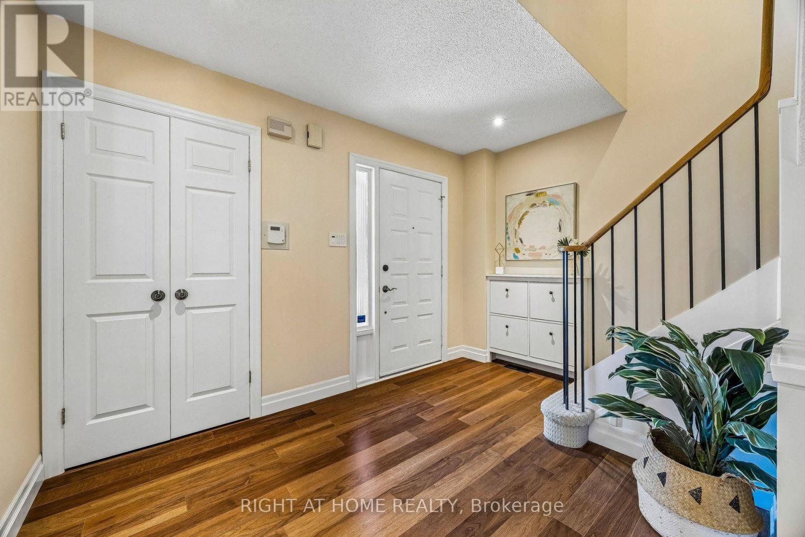 44 Protea Gardens, Toronto, Ontario  M2K 2W6 - Photo 3 - C13571280