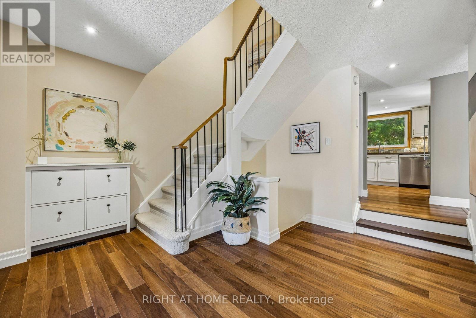 44 Protea Gardens, Toronto, Ontario  M2K 2W6 - Photo 4 - C13571280