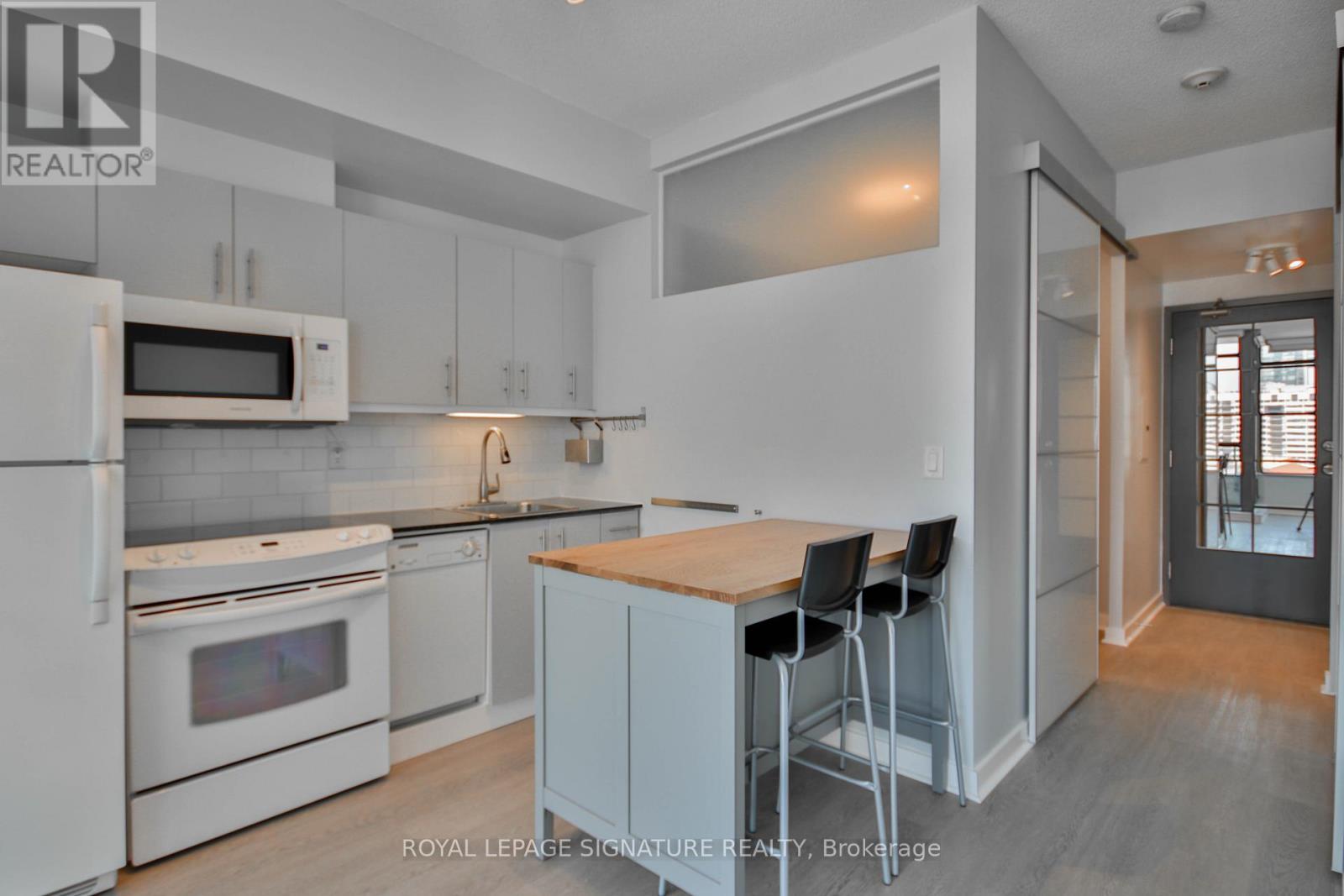2307 - 281 Mutual Street, Toronto, Ontario  M4Y 1X6 - Photo 5 - C13571316