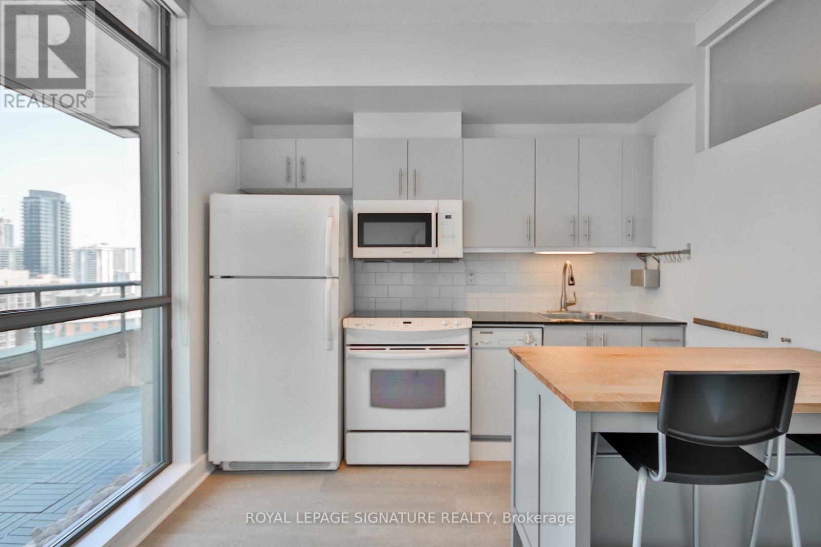 2307 - 281 Mutual Street, Toronto, Ontario  M4Y 1X6 - Photo 6 - C13571316