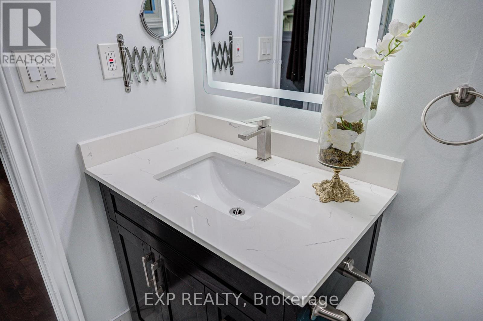 205 Powell Road, Whitby, Ontario  L1N 6T5 - Photo 23 - E13569444