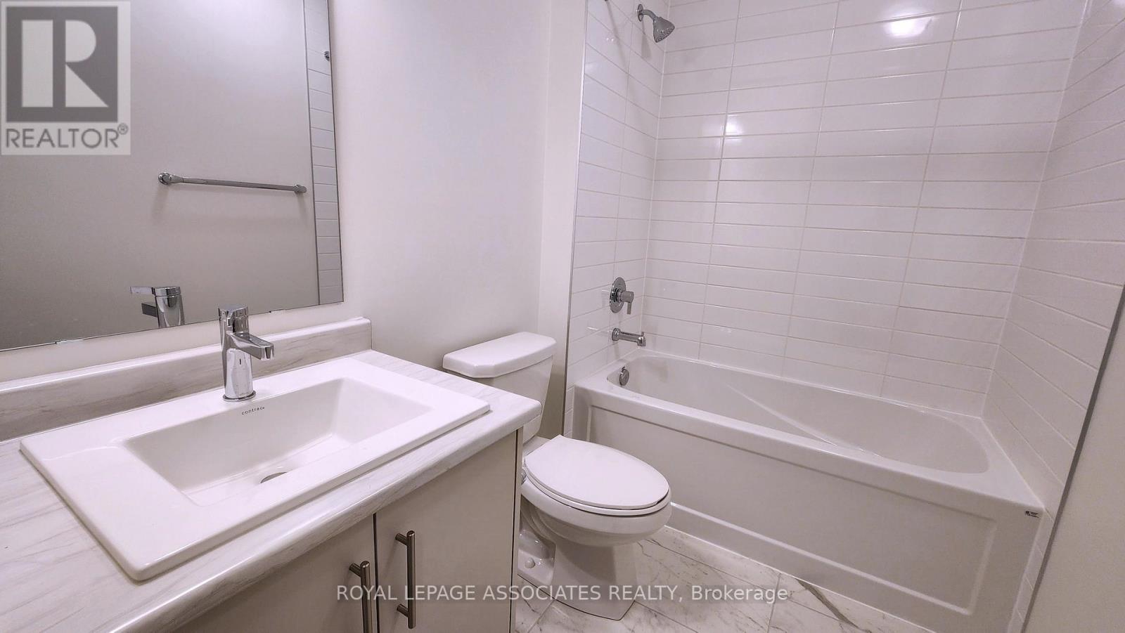 36 Velvet Drive, Whitby, Ontario  L1P 0P6 - Photo 10 - E13571324