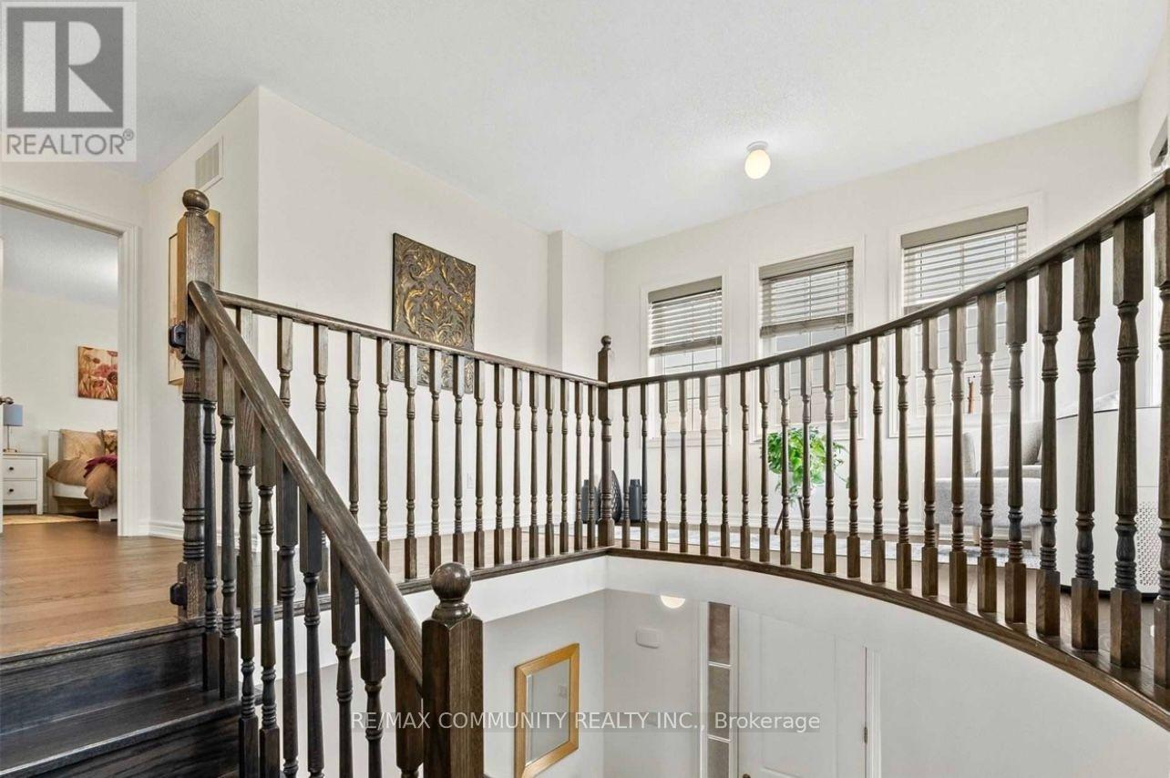64 Bill Hutchinson Crescent, Clarington, Ontario  L1C 7C9 - Photo 11 - E13571550