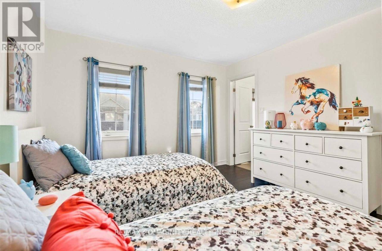 64 Bill Hutchinson Crescent, Clarington, Ontario  L1C 7C9 - Photo 14 - E13571550