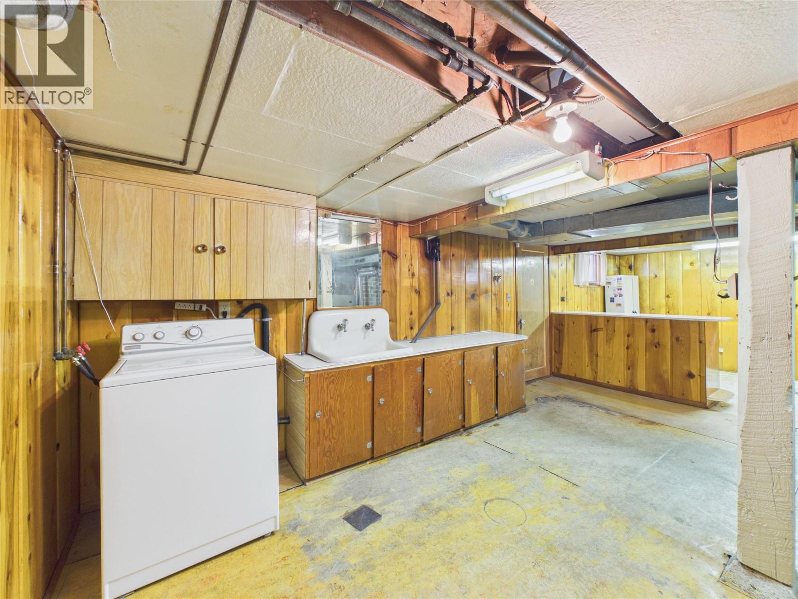 1041 4th Avenue, Fernie, British Columbia  V0B 1M0 - Photo 23 - 10394346