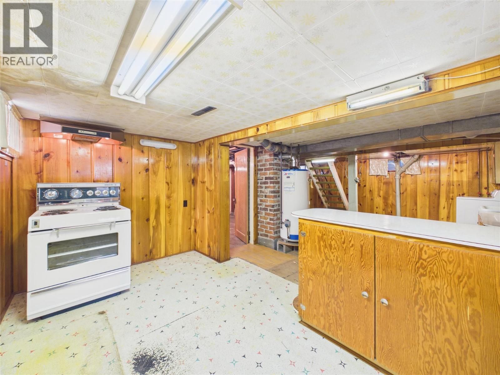 1041 4th Avenue, Fernie, British Columbia  V0B 1M0 - Photo 25 - 10394346