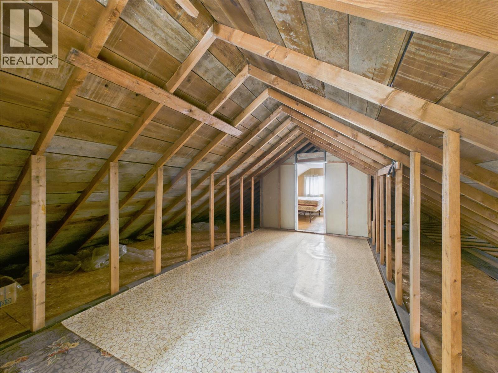 1041 4th Avenue, Fernie, British Columbia  V0B 1M0 - Photo 21 - 10394346