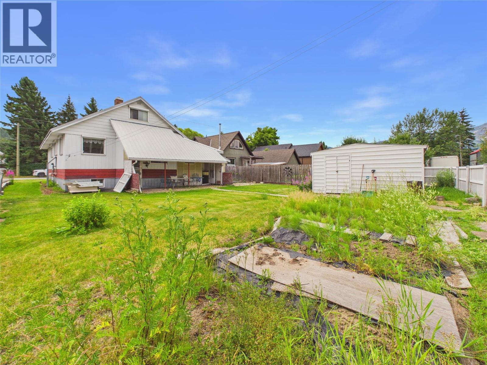 1041 4th Avenue, Fernie, British Columbia  V0B 1M0 - Photo 37 - 10394346