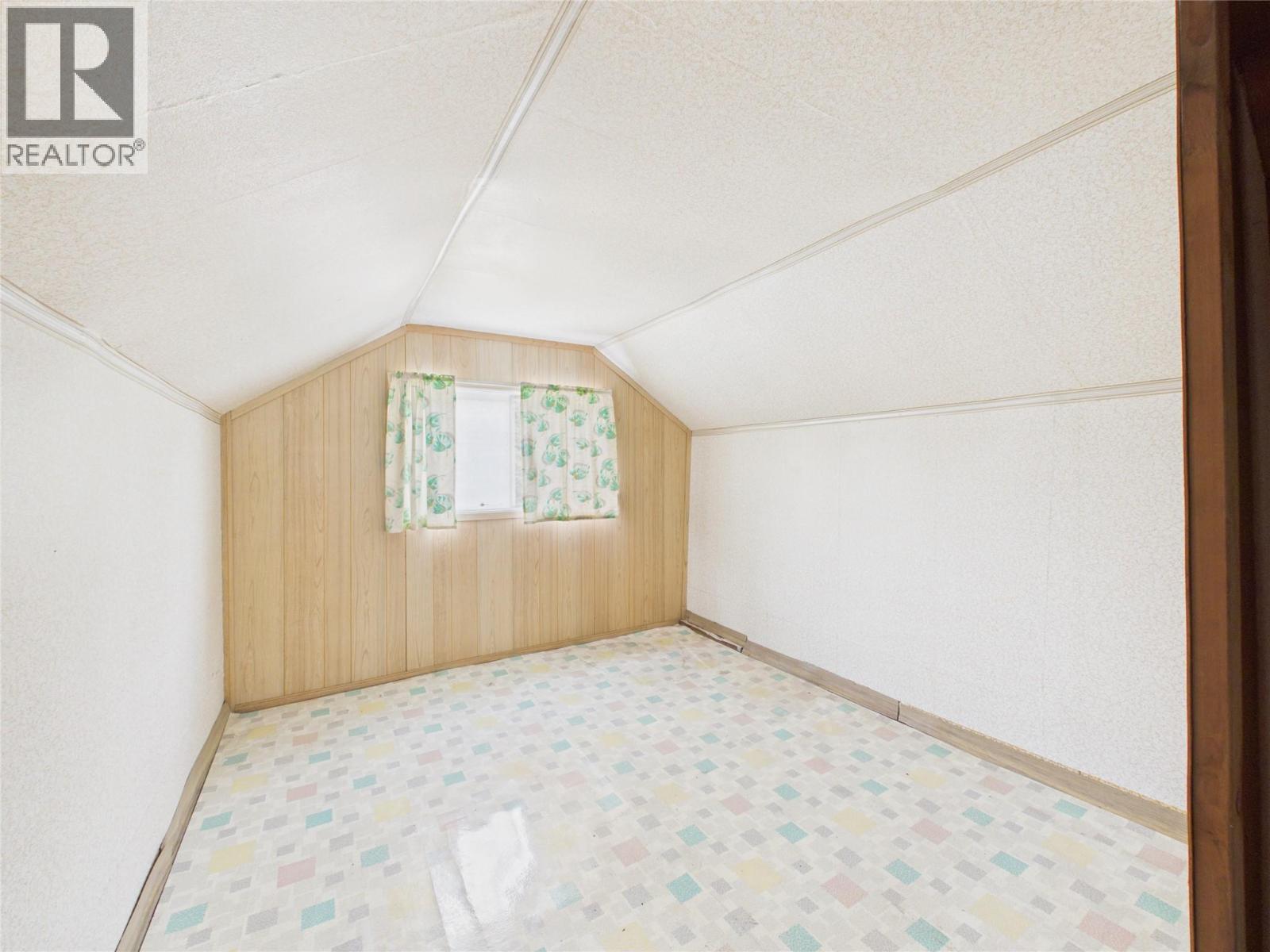 1041 4th Avenue, Fernie, British Columbia  V0B 1M0 - Photo 20 - 10394346