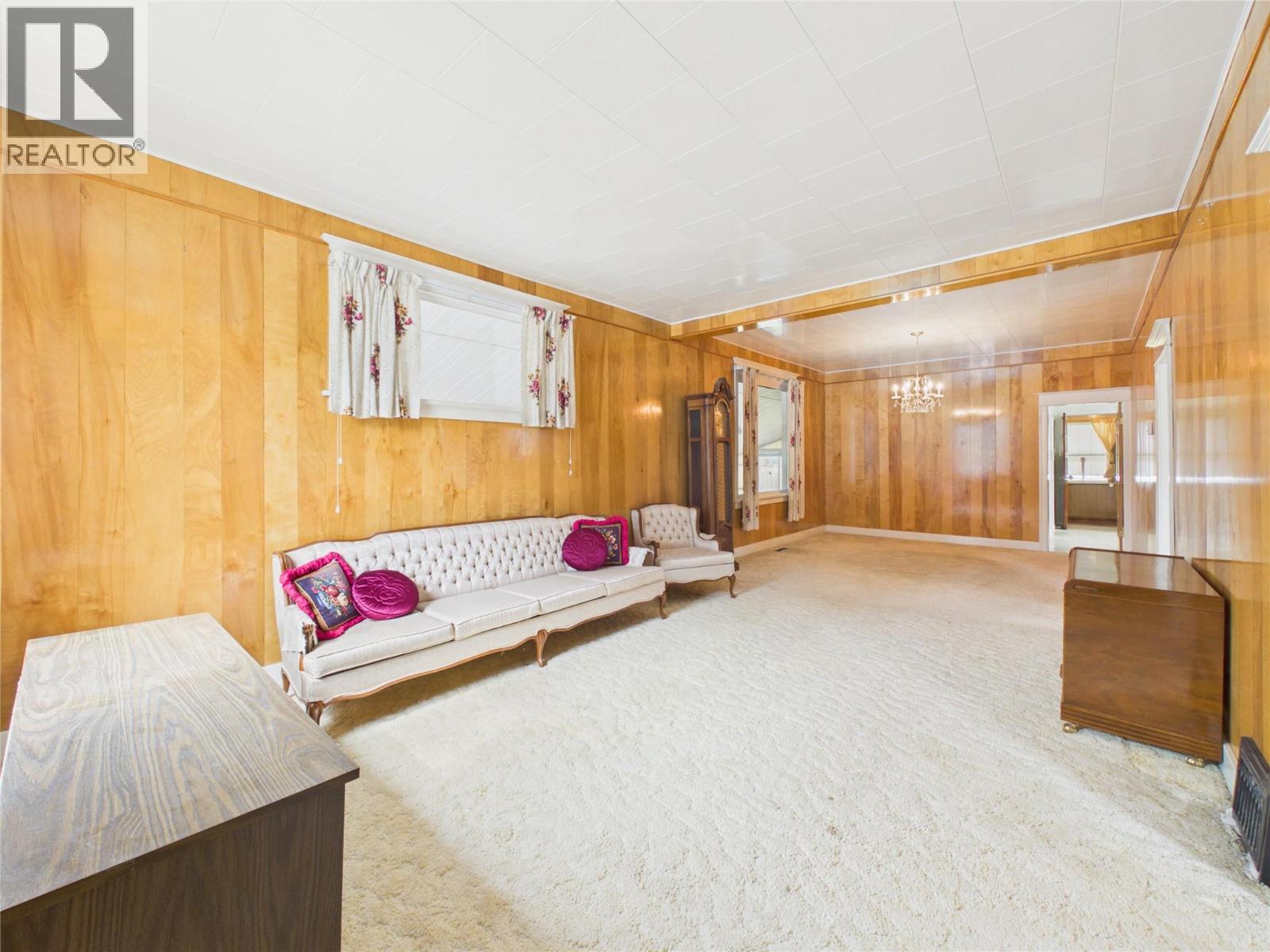 1041 4th Avenue, Fernie, British Columbia  V0B 1M0 - Photo 14 - 10394346
