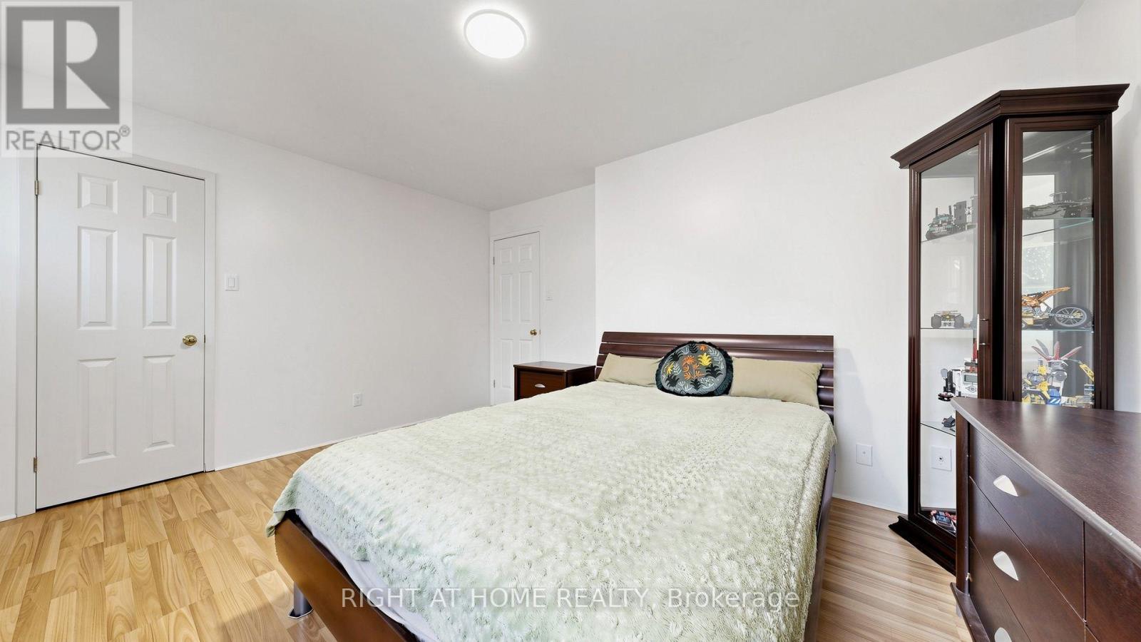 4 Harper Way, Markham, Ontario  L3T 5A5 - Photo 17 - N13571192