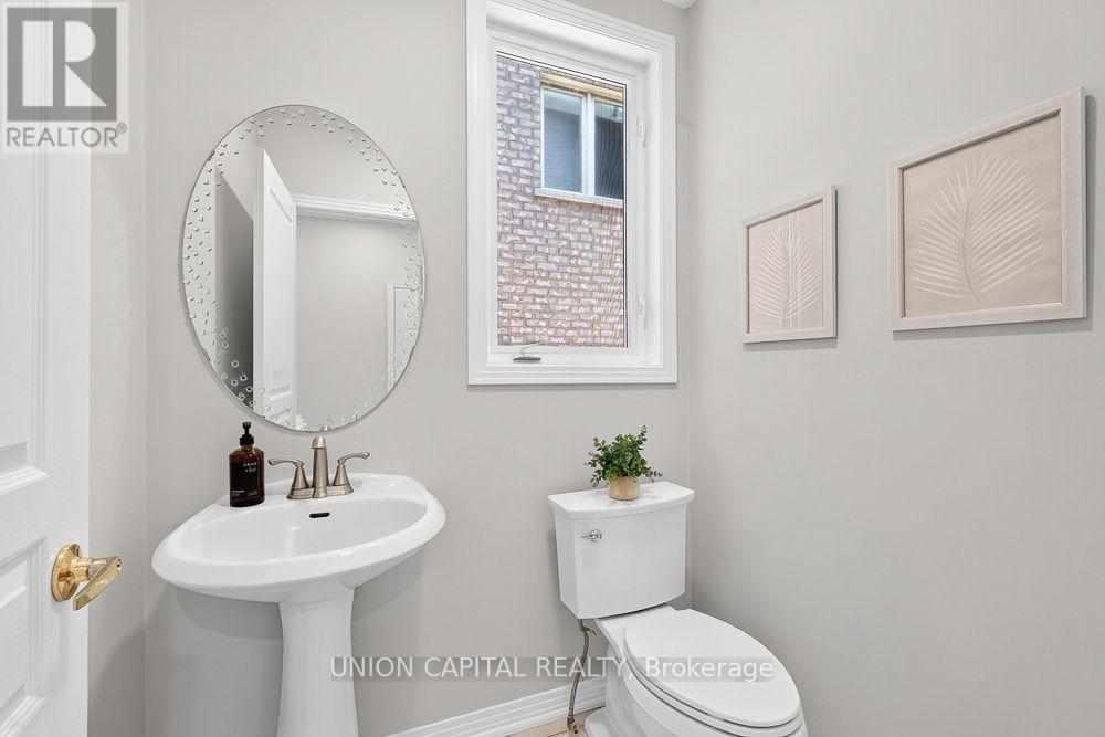 61 Hillmount Road, Markham, Ontario  L6C 2J2 - Photo 18 - N13571220