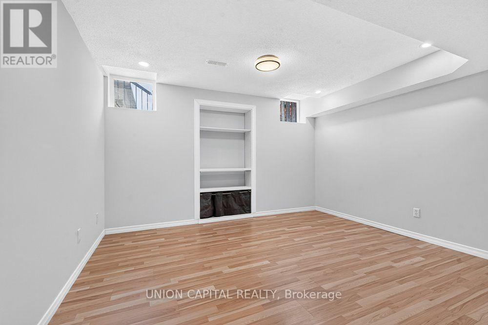 61 Hillmount Road, Markham, Ontario  L6C 2J2 - Photo 29 - N13571220