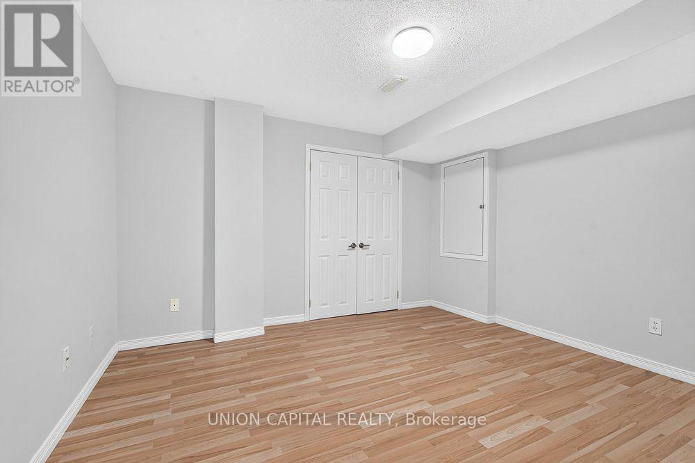 61 Hillmount Road, Markham, Ontario  L6C 2J2 - Photo 33 - N13571220