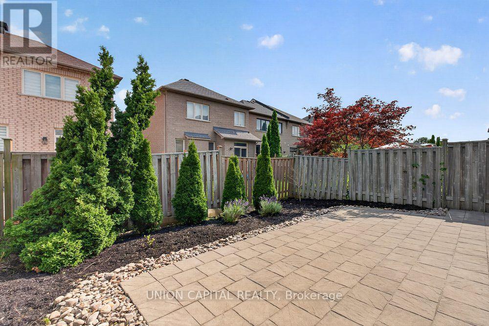 61 Hillmount Road, Markham, Ontario  L6C 2J2 - Photo 35 - N13571220