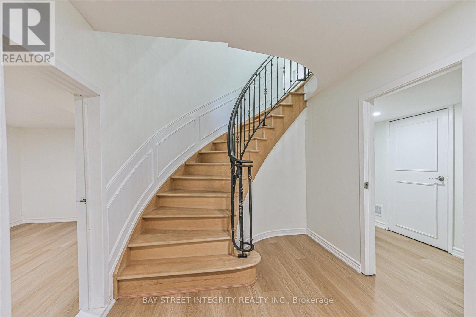 151 Old Surrey Lane, Richmond Hill, Ontario  L4C 6R9 - Photo 35 - N13571260