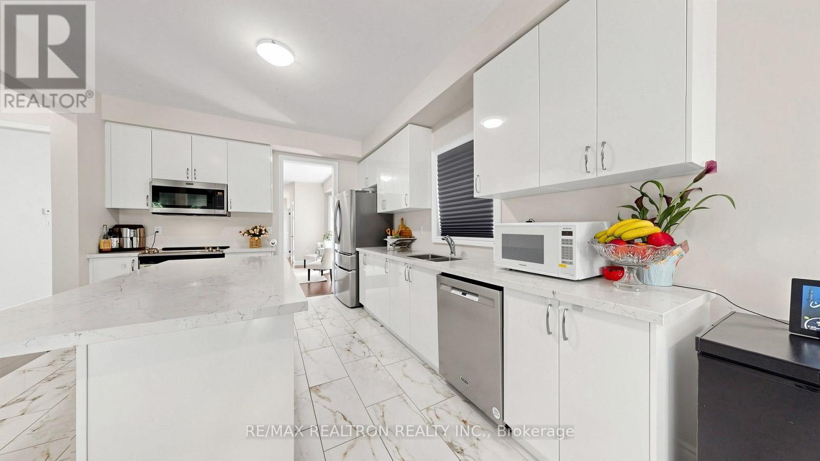 150 Heritage Street, Bradford West Gwillimbury, Ontario  L3Z 4M6 - Photo 15 - N13571412