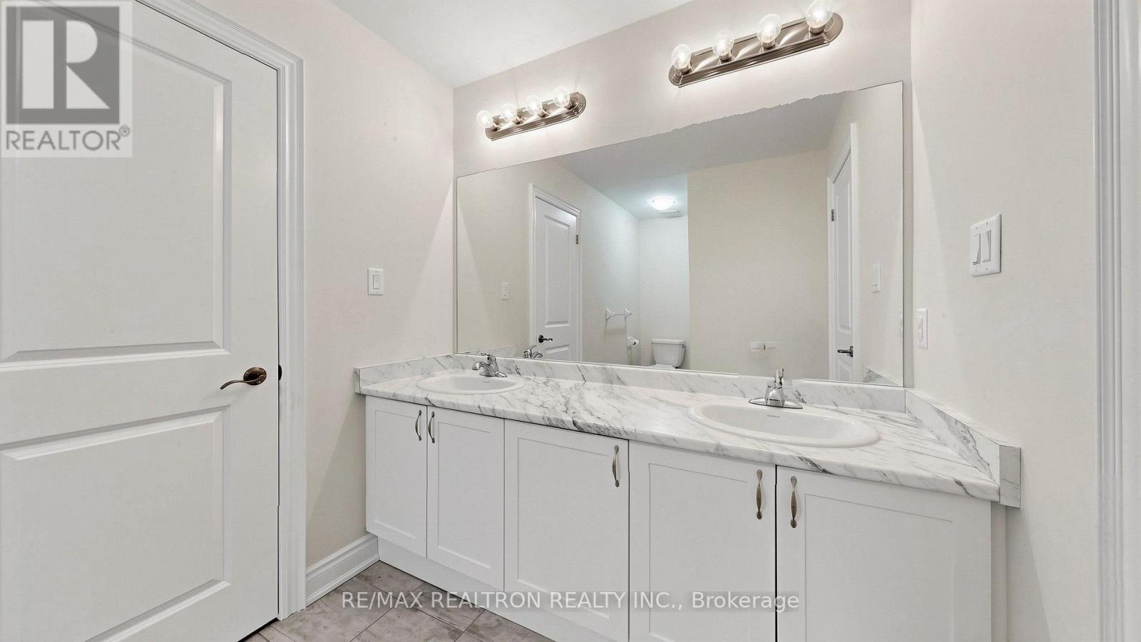150 Heritage Street, Bradford West Gwillimbury, Ontario  L3Z 4M6 - Photo 31 - N13571412