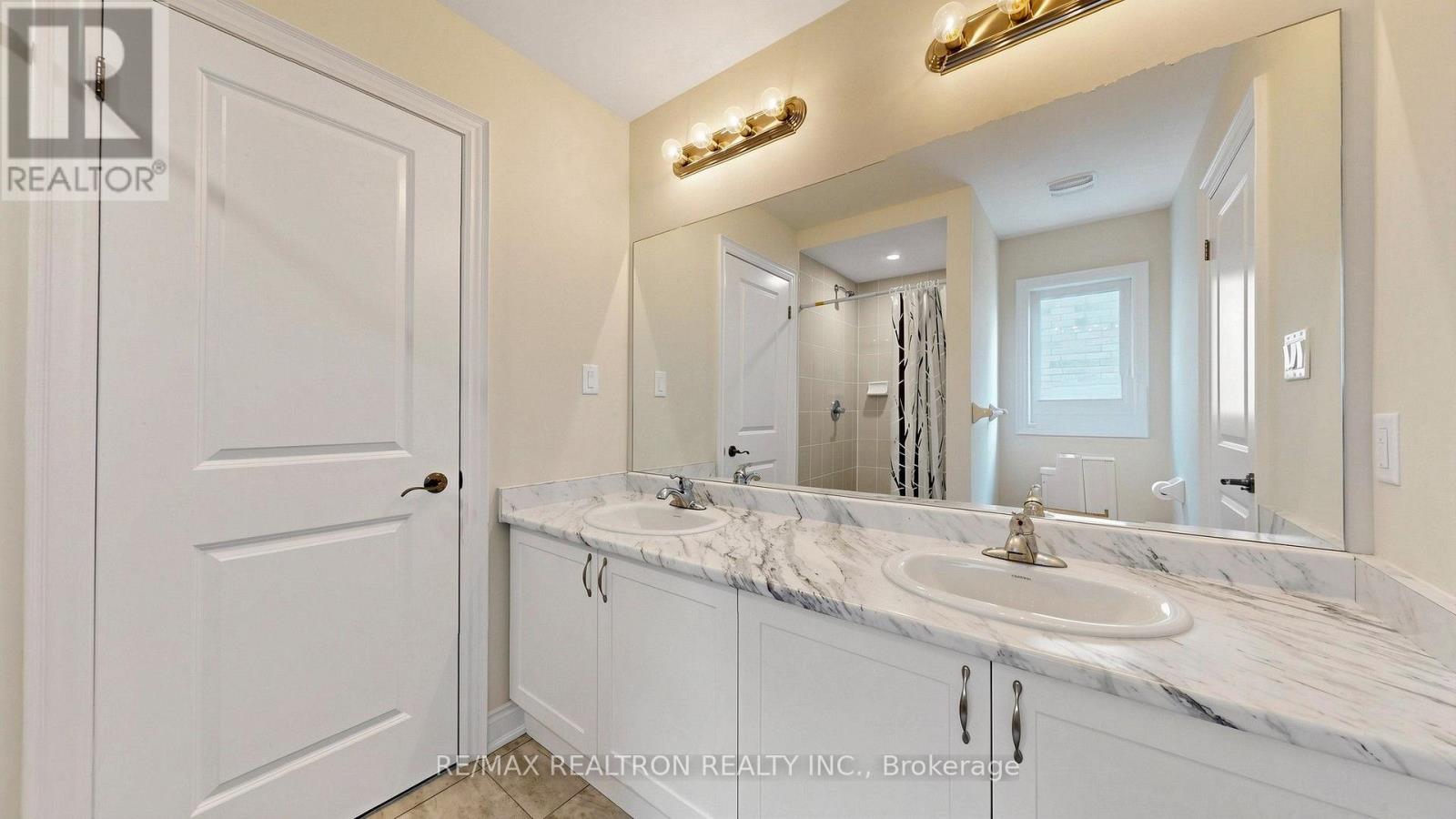 150 Heritage Street, Bradford West Gwillimbury, Ontario  L3Z 4M6 - Photo 36 - N13571412