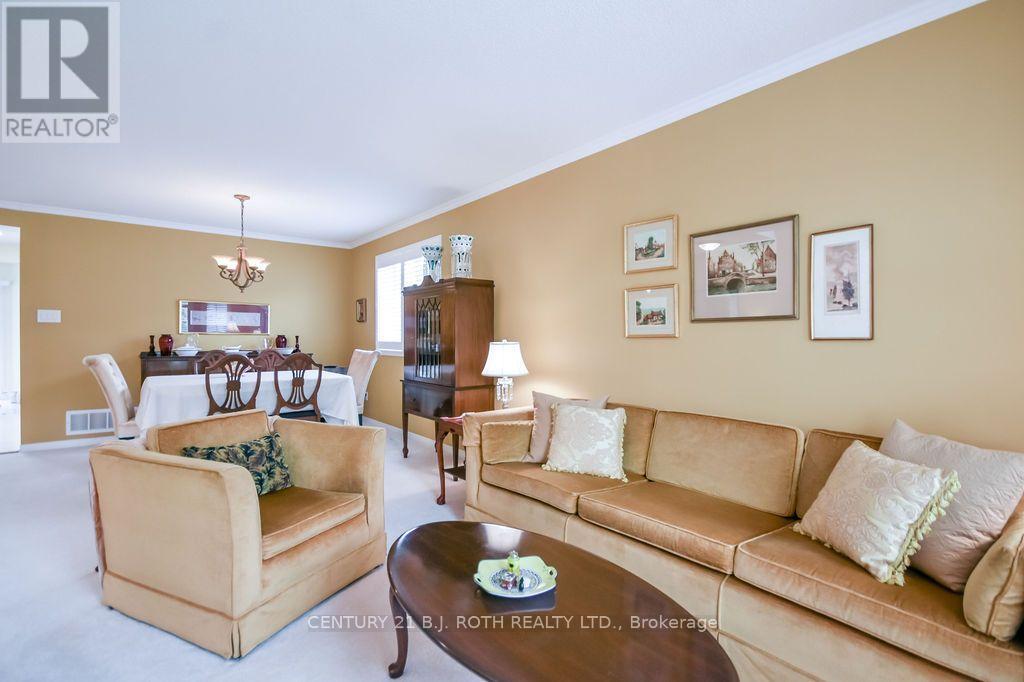 62 Benson Drive, Barrie (Northwest), Ontario  L4N 7Y2 - Photo 6 - S13571460