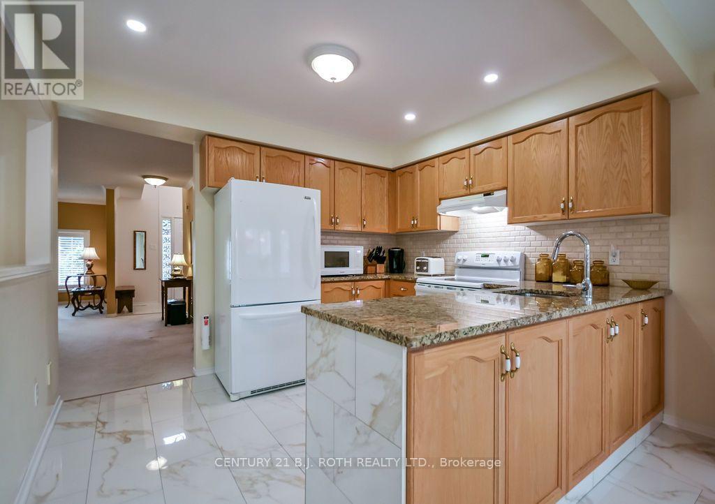 62 Benson Drive, Barrie (Northwest), Ontario  L4N 7Y2 - Photo 9 - S13571460