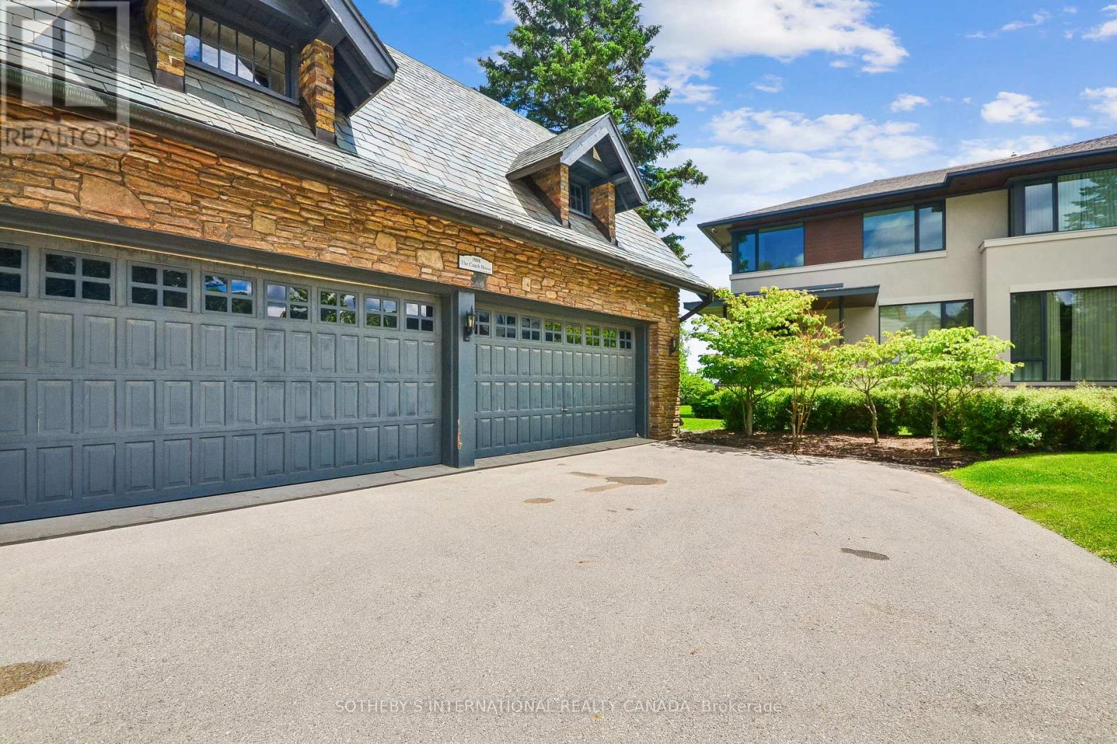 21 - 10 Maple Grove Drive, Oakville, Ontario L6J 1M1 - Photo 3 - W13571176