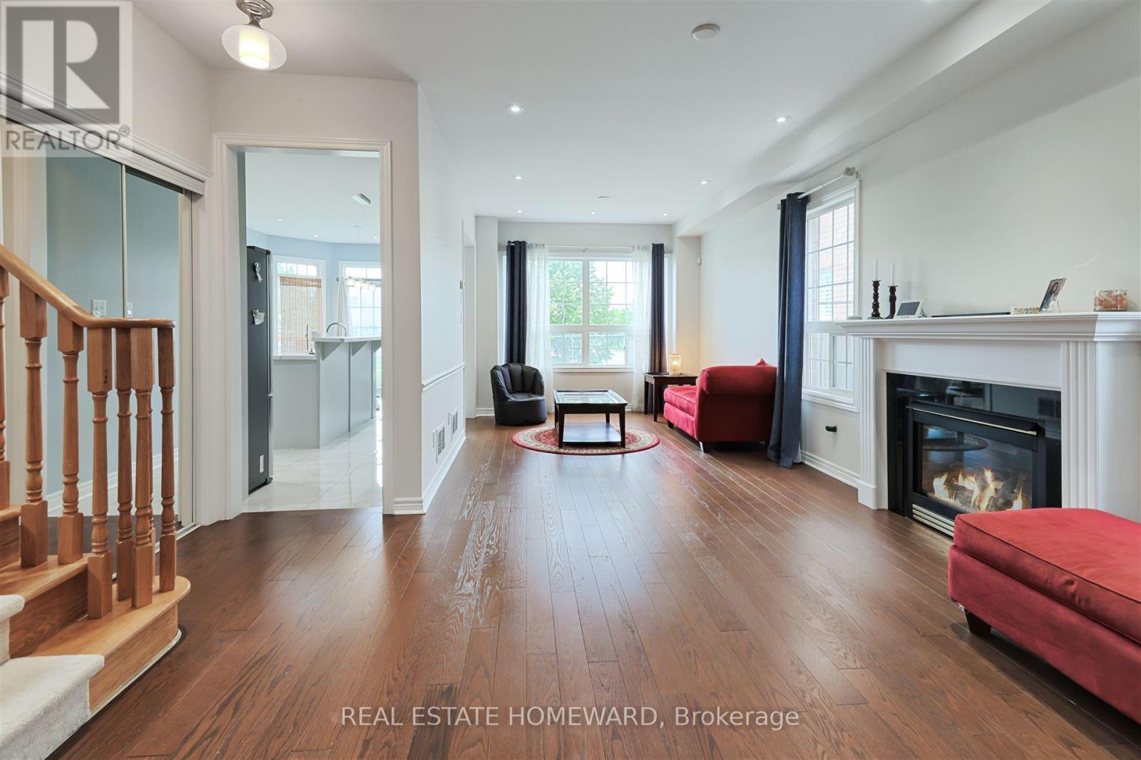 5860 Terrapark Trail, Mississauga, Ontario L5M 6S1 - Photo 3 - W13571180