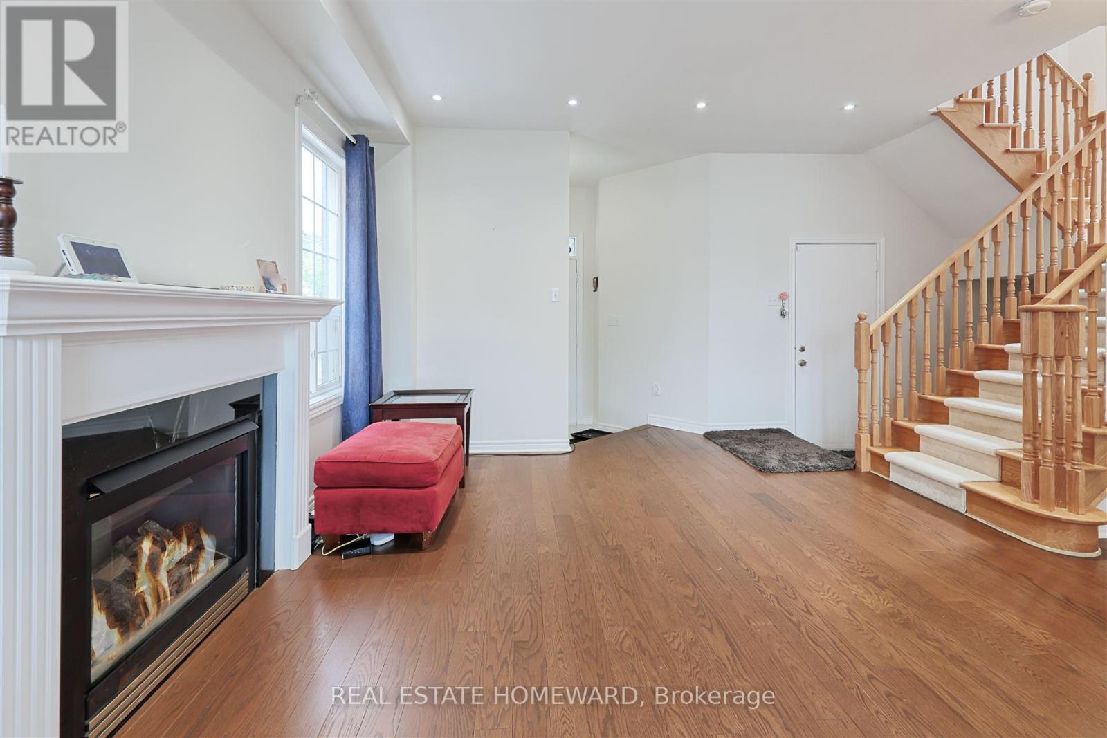 5860 Terrapark Trail, Mississauga, Ontario L5M 6S1 - Photo 5 - W13571180