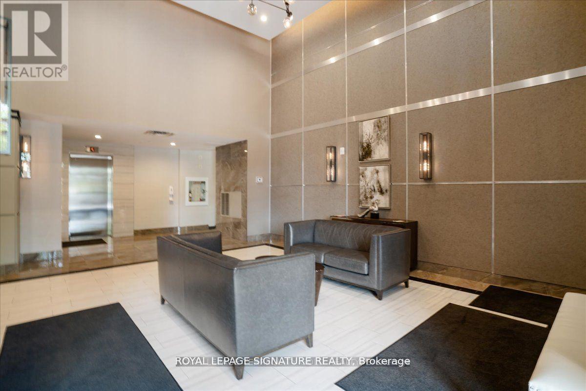 331 - 2486 Old Bronte Road, Oakville, Ontario L6M 4J2 - Photo 2 - W13571374