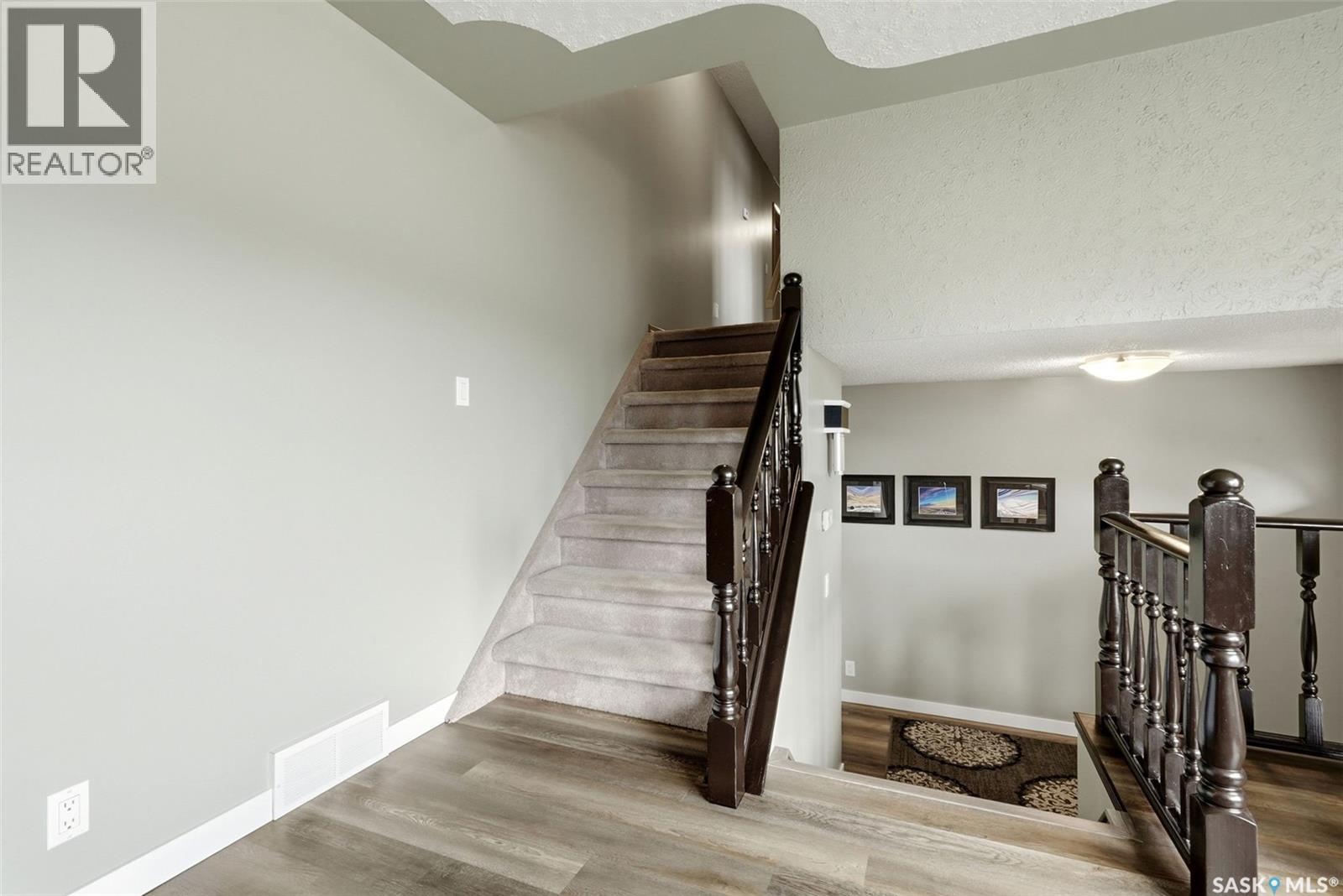 18 Forman Bay, Regina, Saskatchewan  S4R 7Y2 - Photo 24 - SK042462