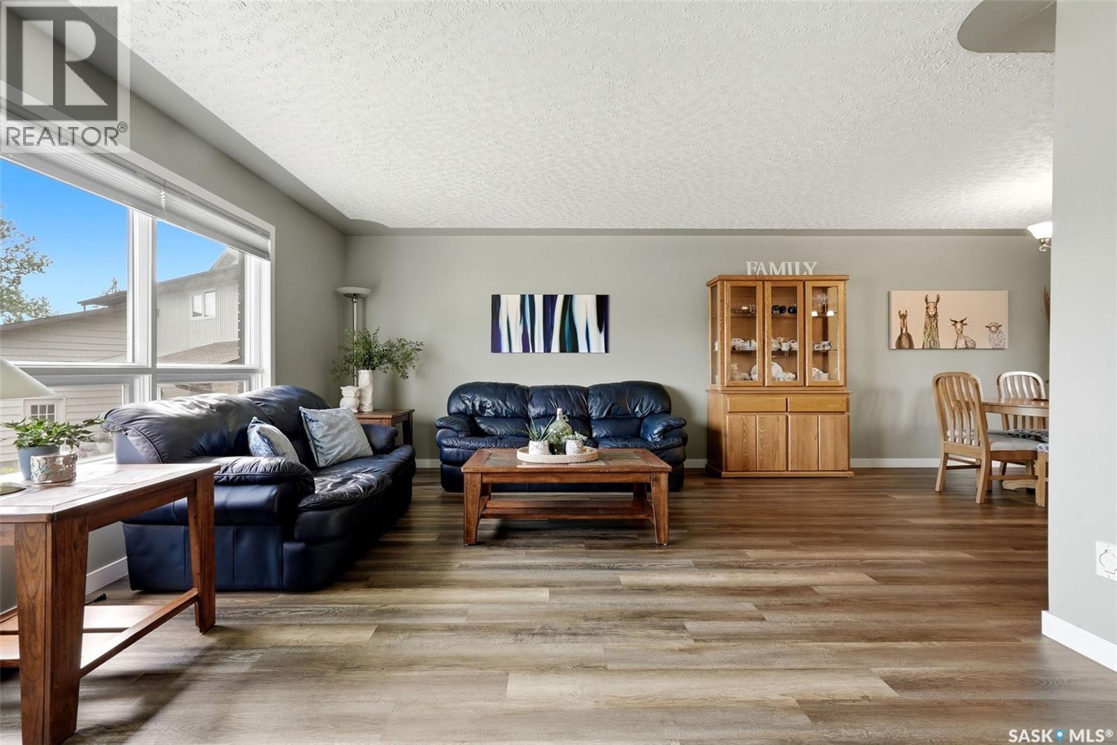 18 Forman Bay, Regina, Saskatchewan  S4R 7Y2 - Photo 6 - SK042462