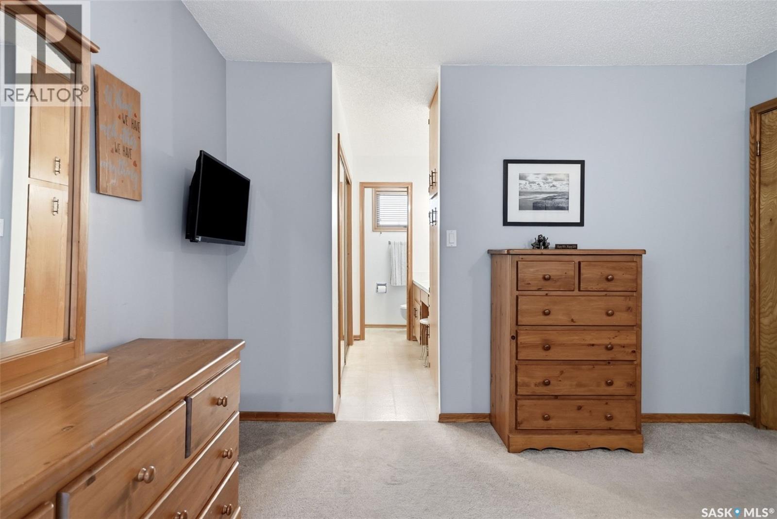 18 Forman Bay, Regina, Saskatchewan  S4R 7Y2 - Photo 28 - SK042462