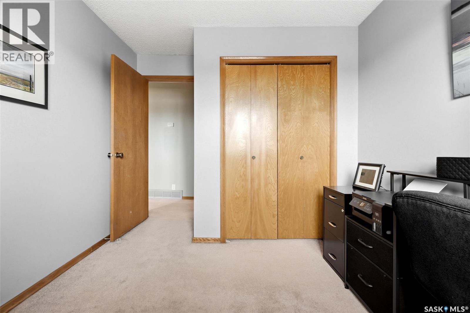 18 Forman Bay, Regina, Saskatchewan  S4R 7Y2 - Photo 39 - SK042462