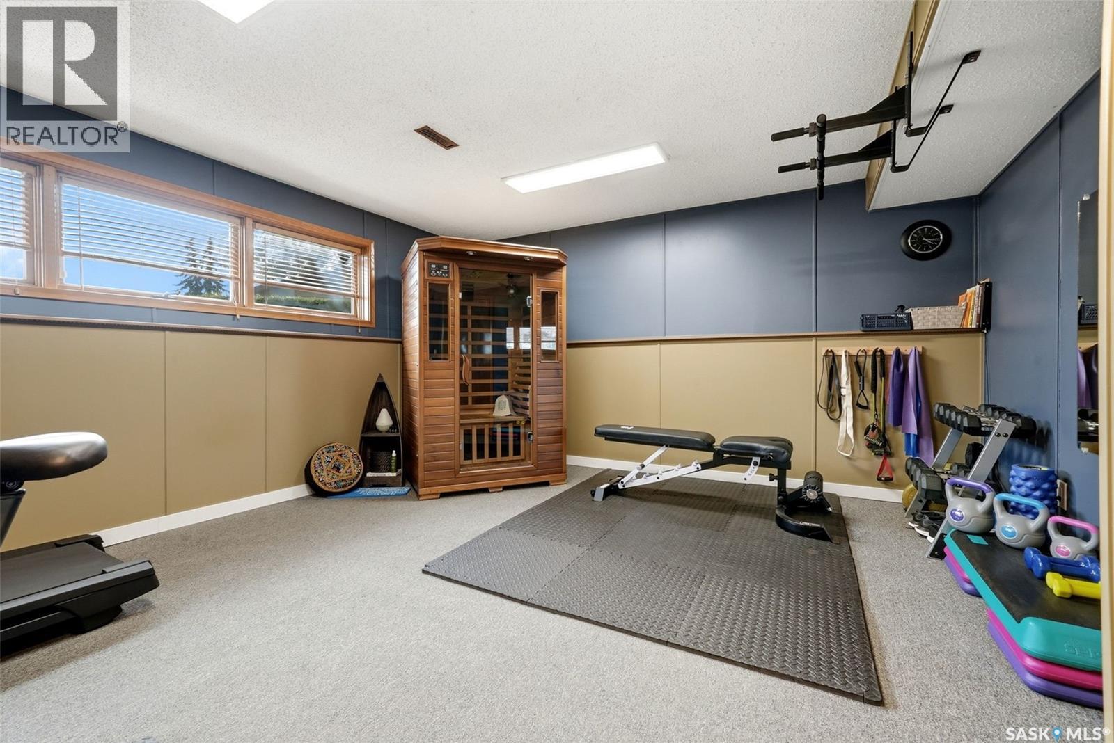 18 Forman Bay, Regina, Saskatchewan  S4R 7Y2 - Photo 40 - SK042462