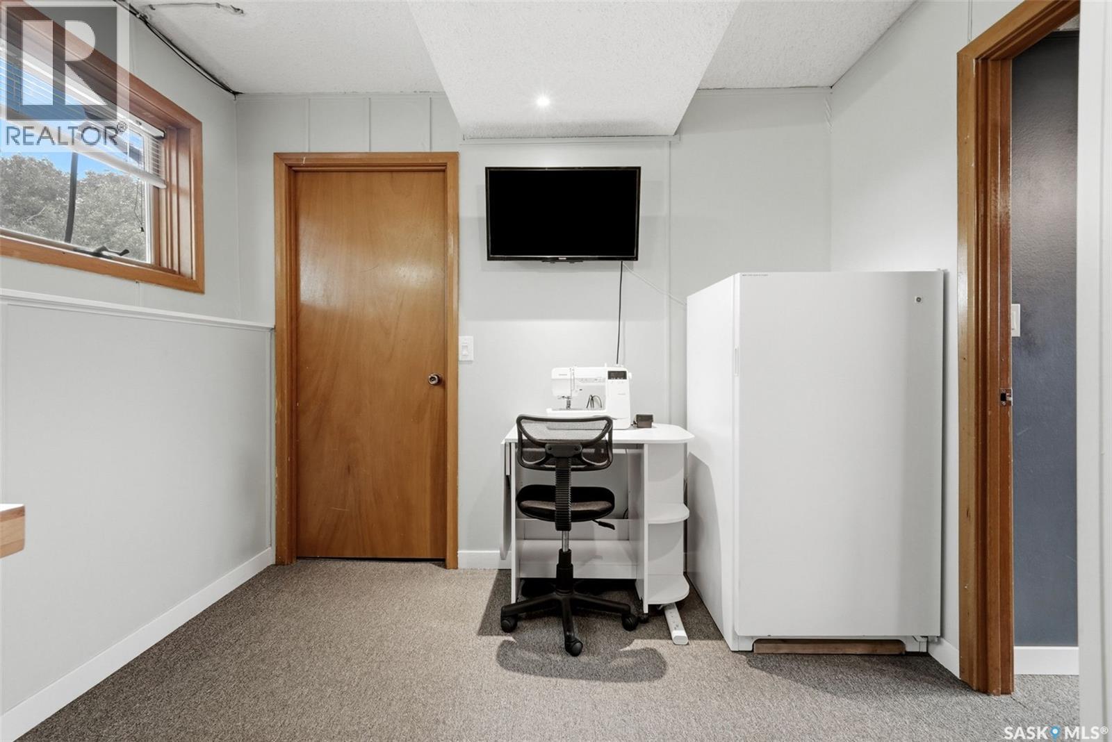18 Forman Bay, Regina, Saskatchewan  S4R 7Y2 - Photo 44 - SK042462