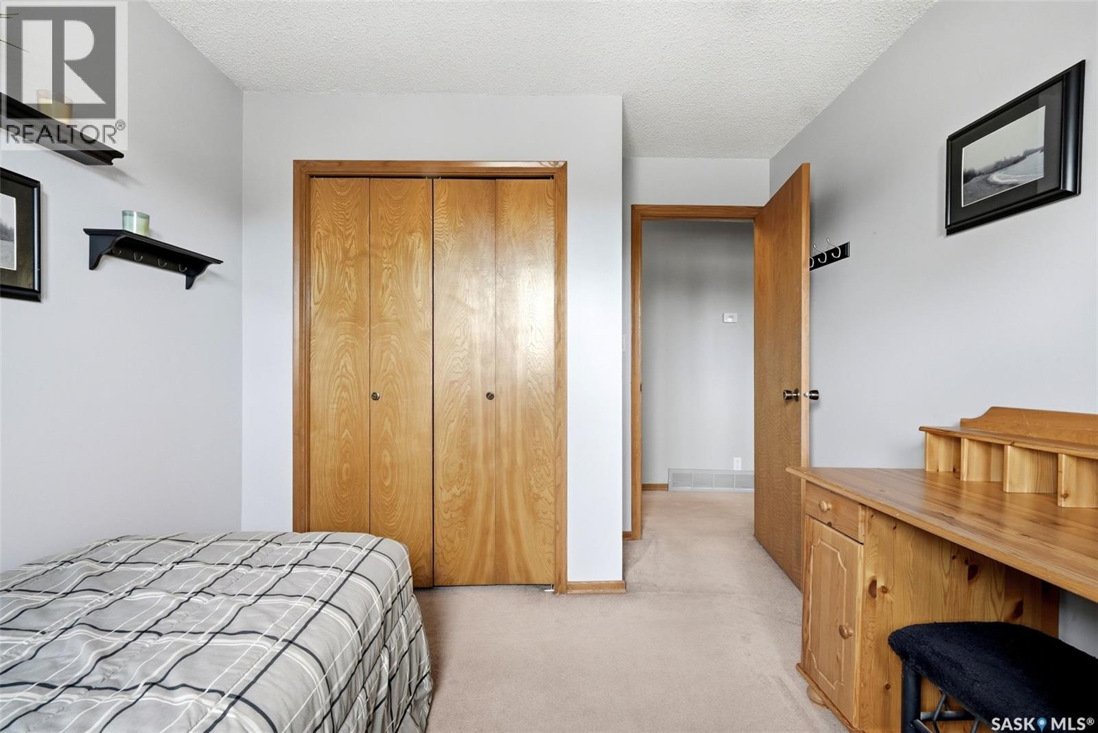 18 Forman Bay, Regina, Saskatchewan  S4R 7Y2 - Photo 37 - SK042462