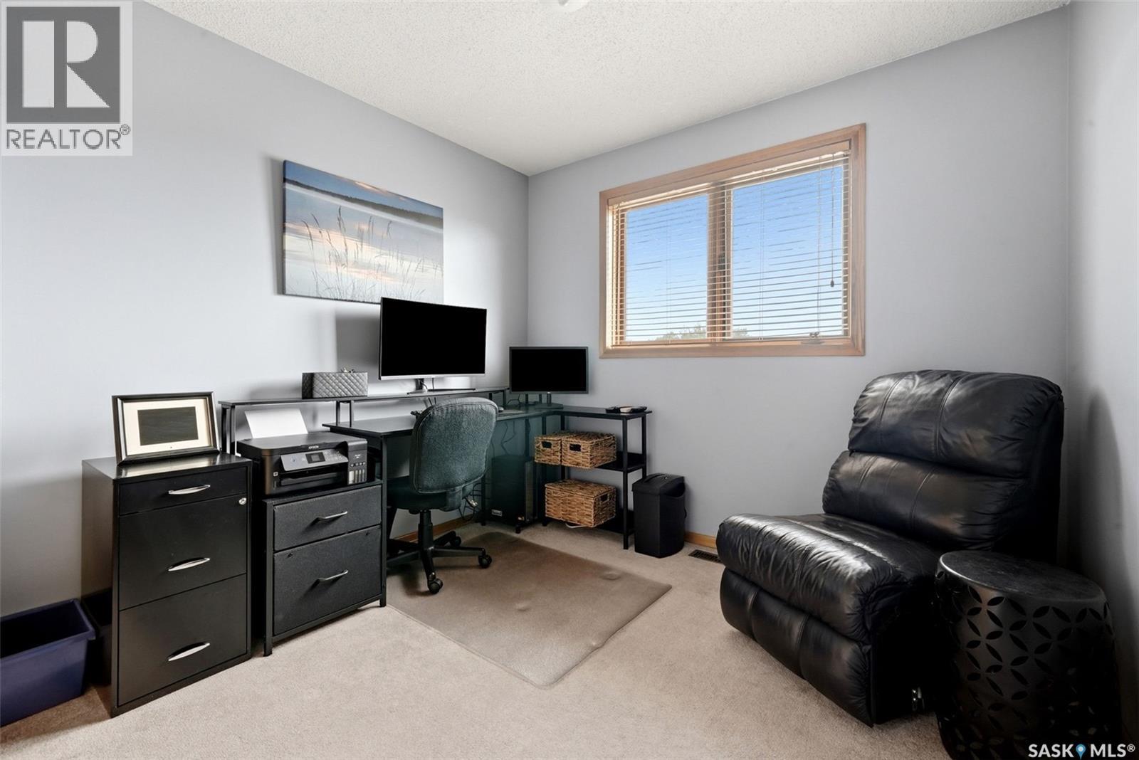 18 Forman Bay, Regina, Saskatchewan  S4R 7Y2 - Photo 38 - SK042462